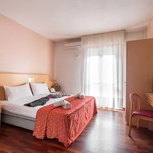 https://hotel-ambasciatori-castrocaro-terme.emilia-romagnahotels.net